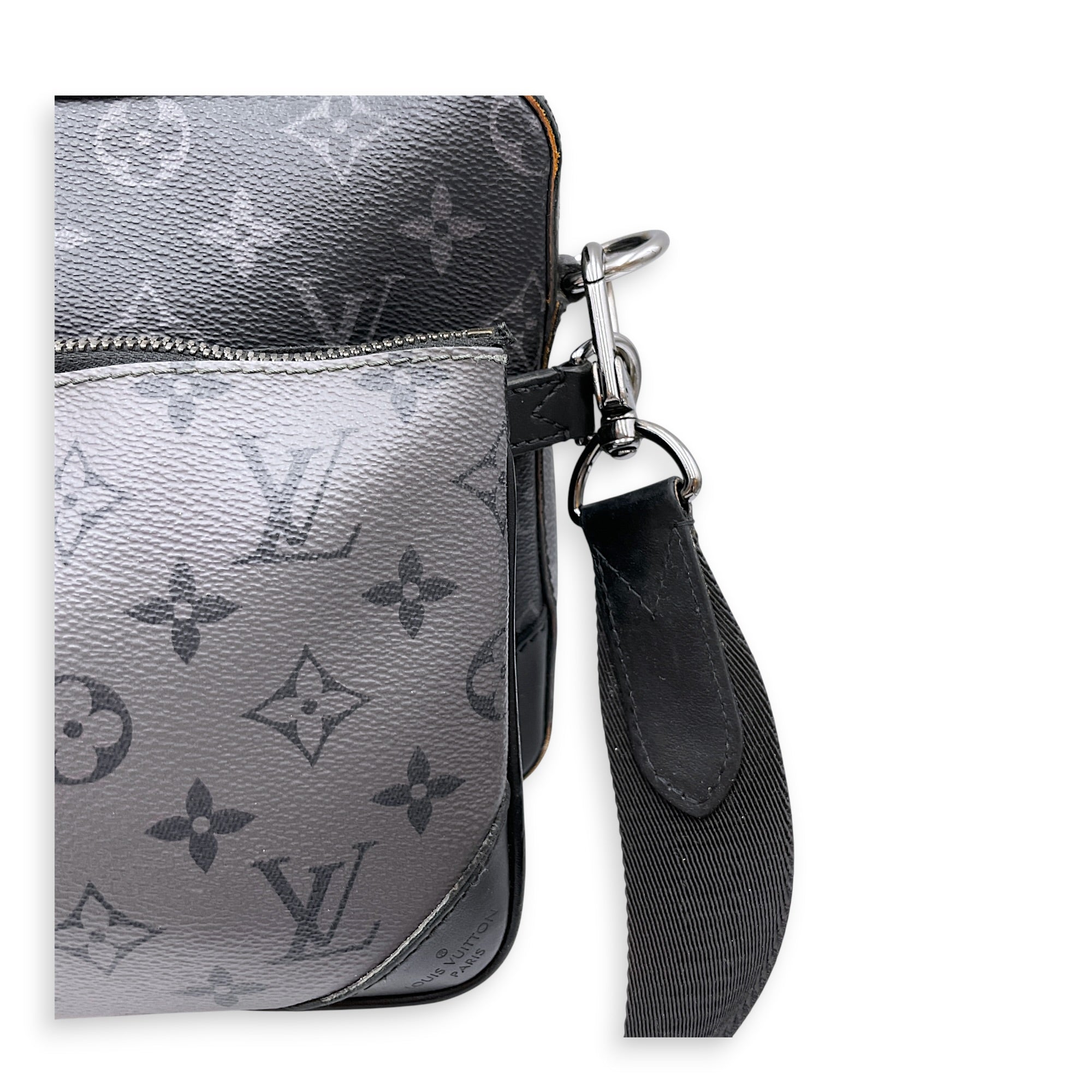 Tri Messenger Eclipse Monogram Reverse Grey Crossbody Bag in Canvas Silver hardware CL2607-22286 15