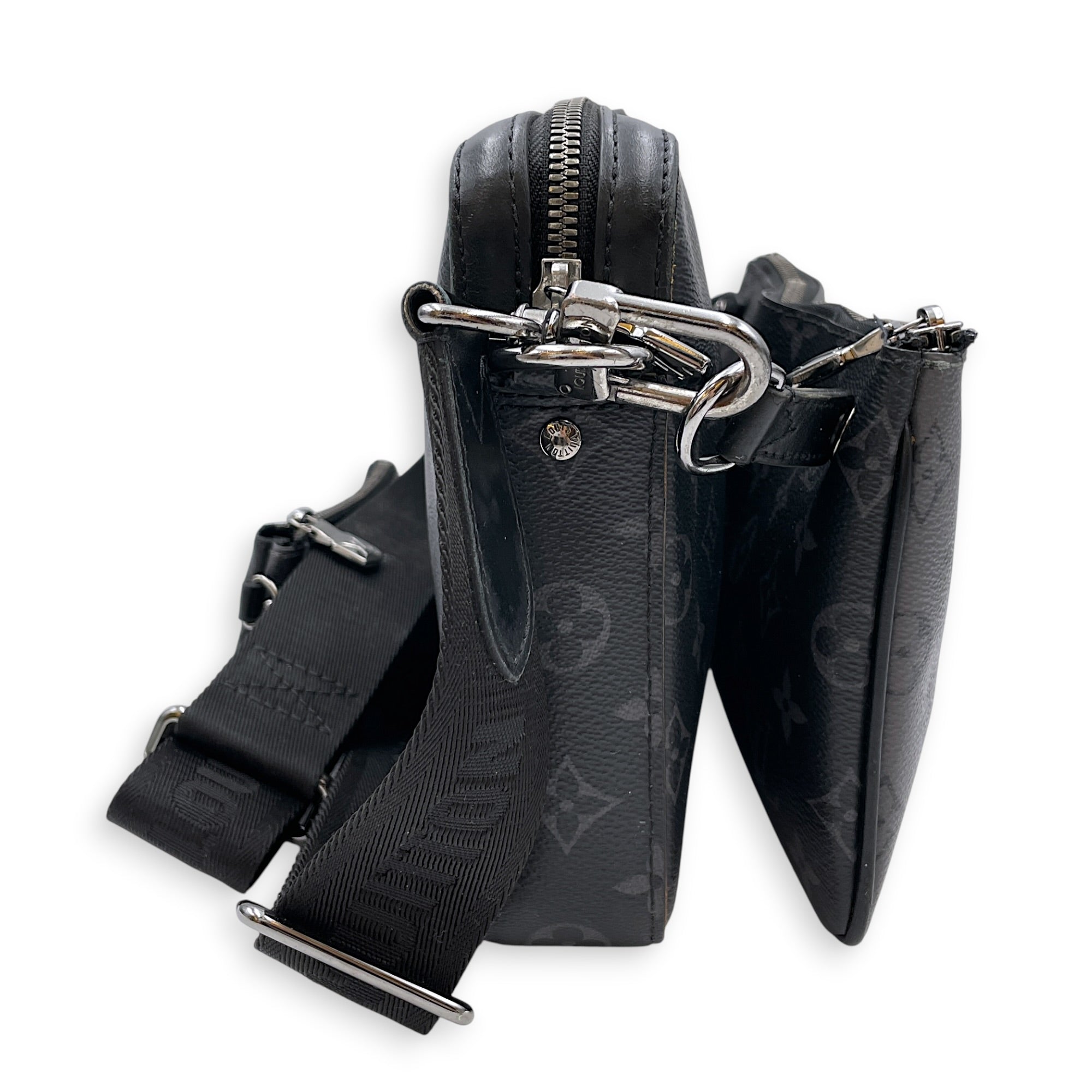 Tri Messenger Eclipse Monogram Reverse Grey Crossbody Bag in Canvas Silver hardware CL2607-22286 3