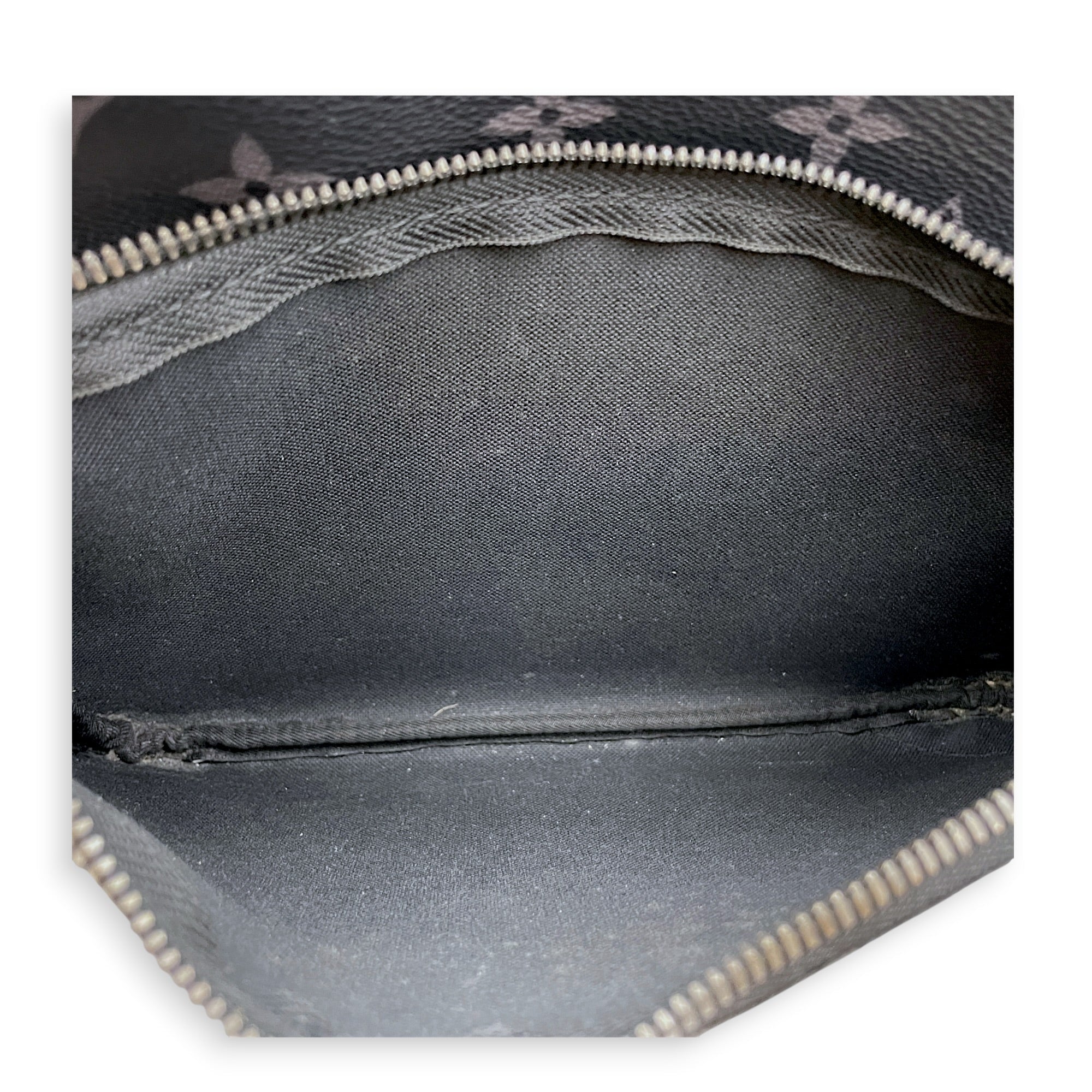 Tri Messenger Eclipse Monogram Reverse Grey Crossbody Bag in Canvas Silver hardware CL2607-22286 5