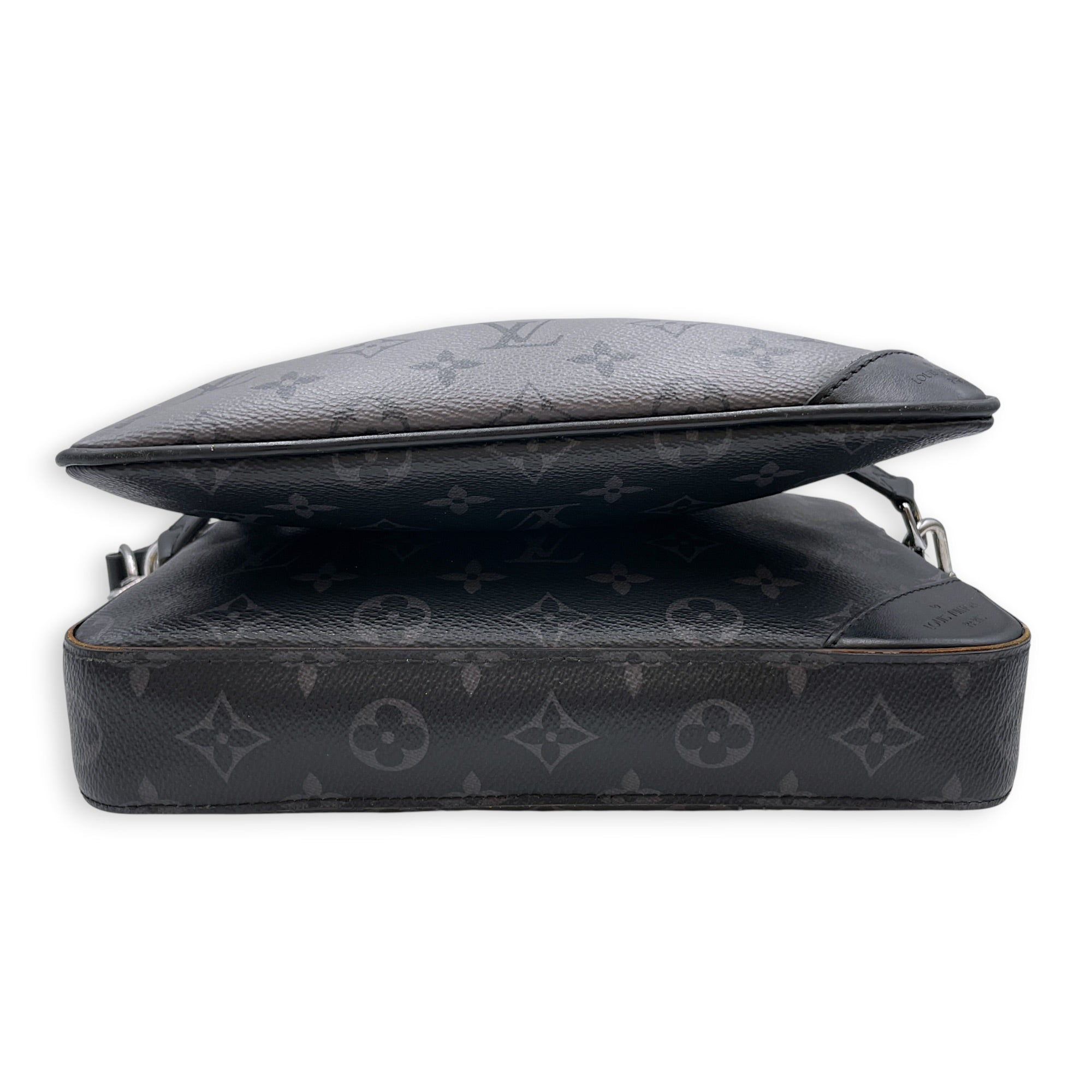 Tri Messenger Eclipse Monogram Reverse Grey Crossbody Bag in Canvas Silver hardware CL2607-22286 8