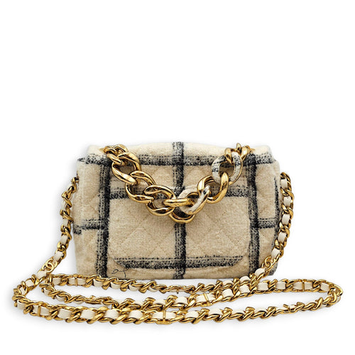 Wool Tweed Flap with Elegant Chain White Shoulder Bag in Tweed Gold hardware CL2607-22319 2