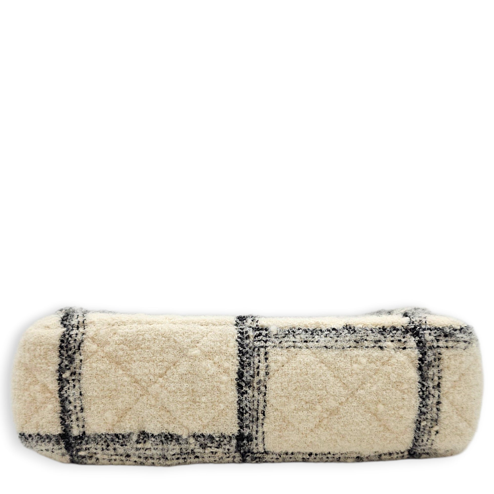 Wool Tweed Flap with Elegant Chain White Shoulder Bag in Tweed Gold hardware