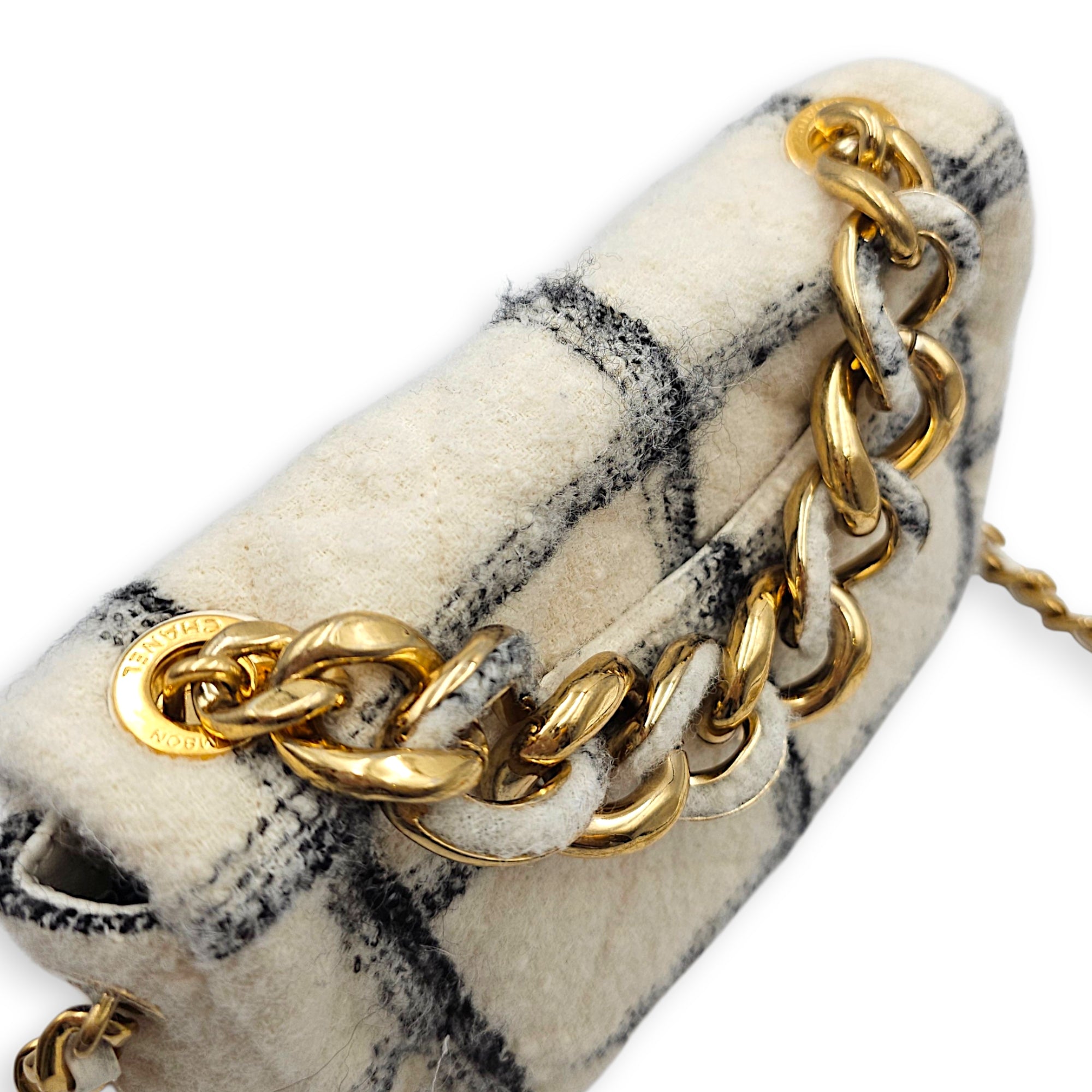 Wool Tweed Flap with Elegant Chain White Shoulder Bag in Tweed Gold hardware