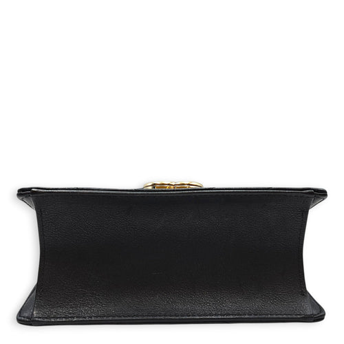 Chevron V Stitch Flap 18cm Black Crossbody Bag Gold hardware CL2607-22327 6