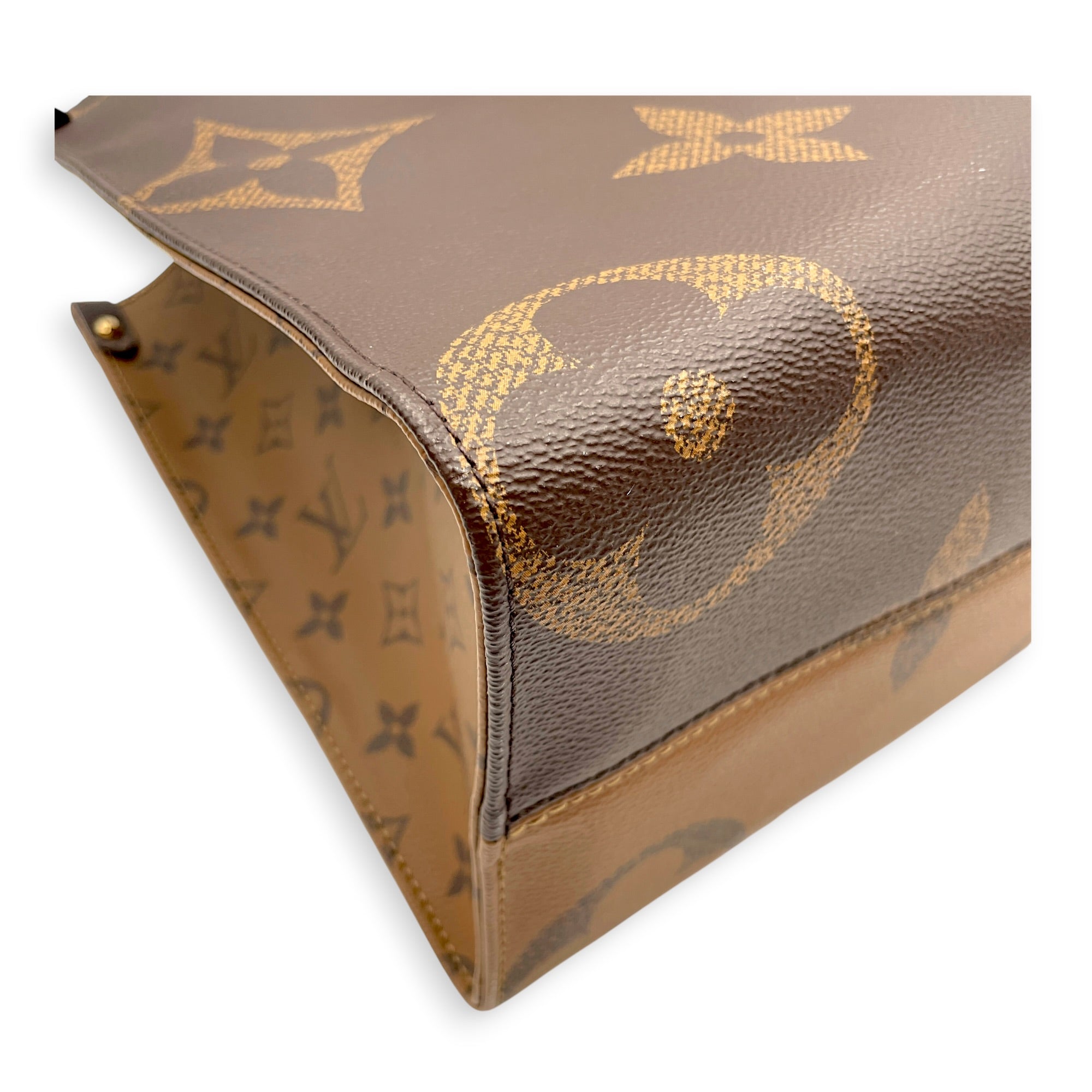Big Monogram OnTheGo MM Brown Tote Bag in Coated Canvas Gold hardware CL2607-22378 8