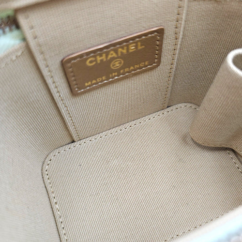Vanity Case with Chain Small Green Crossbody Bag in Lambskin Gold hardware CL2607-22393 6