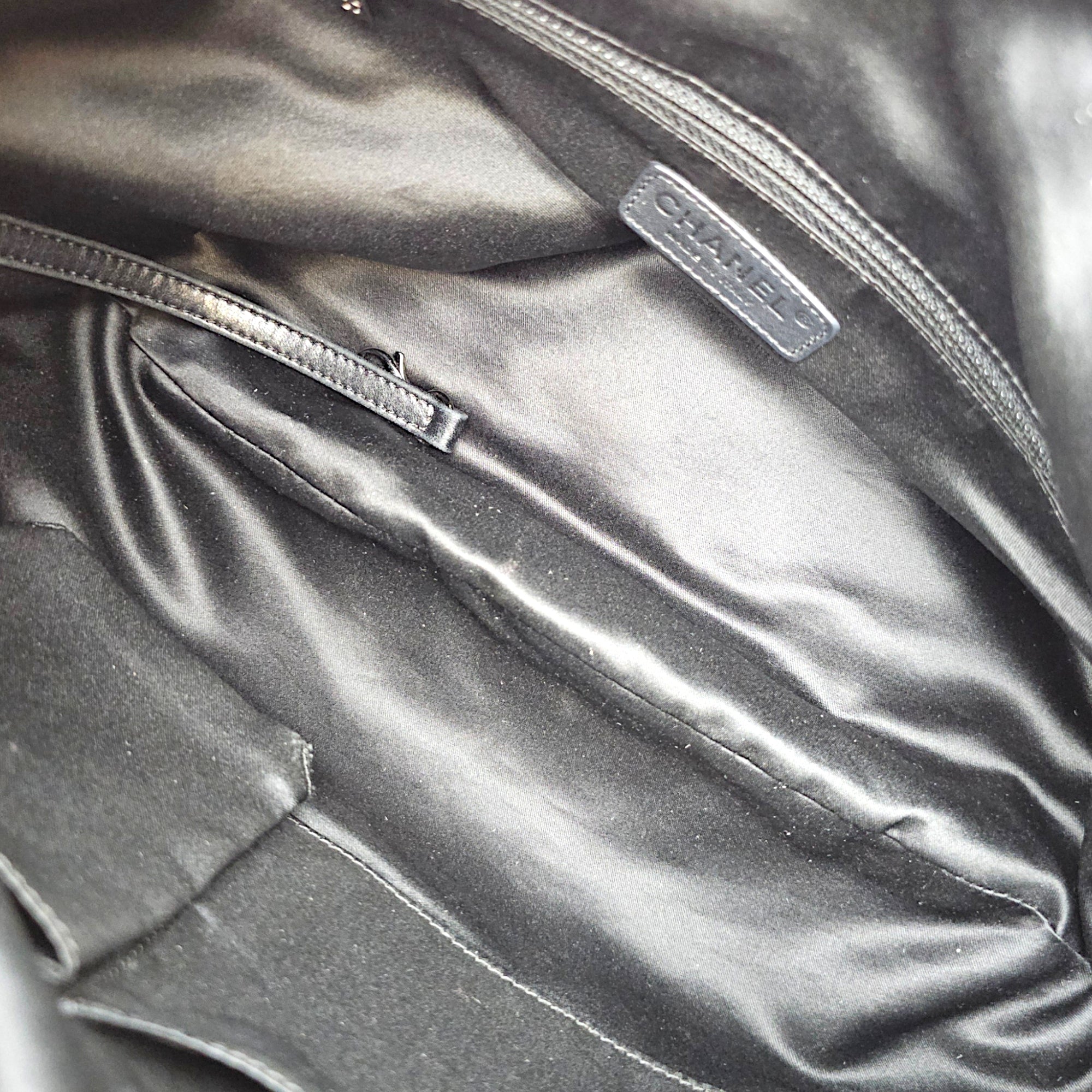 Twisted Hobo Black Shoulder Bag in Glazed Calf Silver hardware CL2607-22420 6