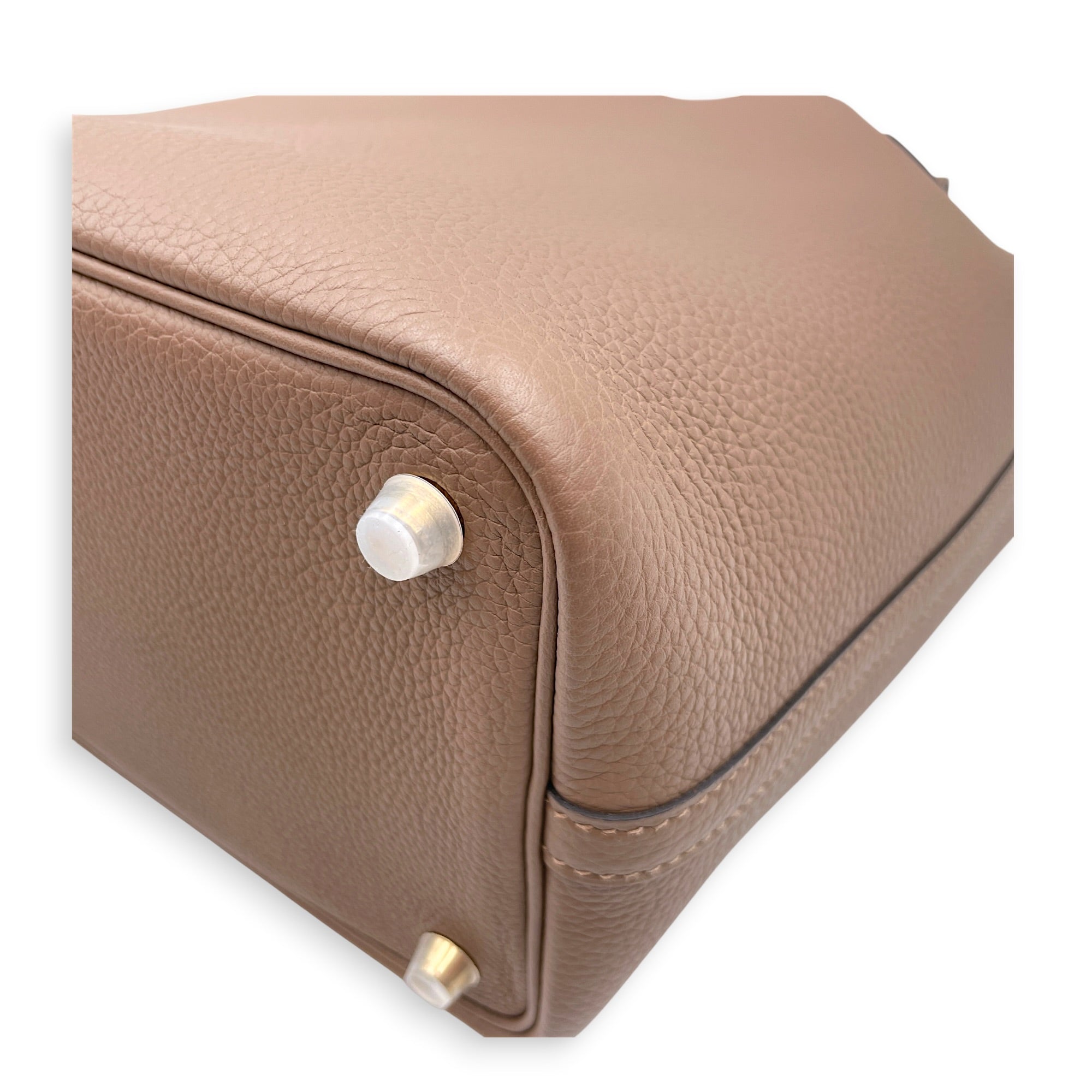 Picotin 18 Beige de weimar in Maurice Gold hardware