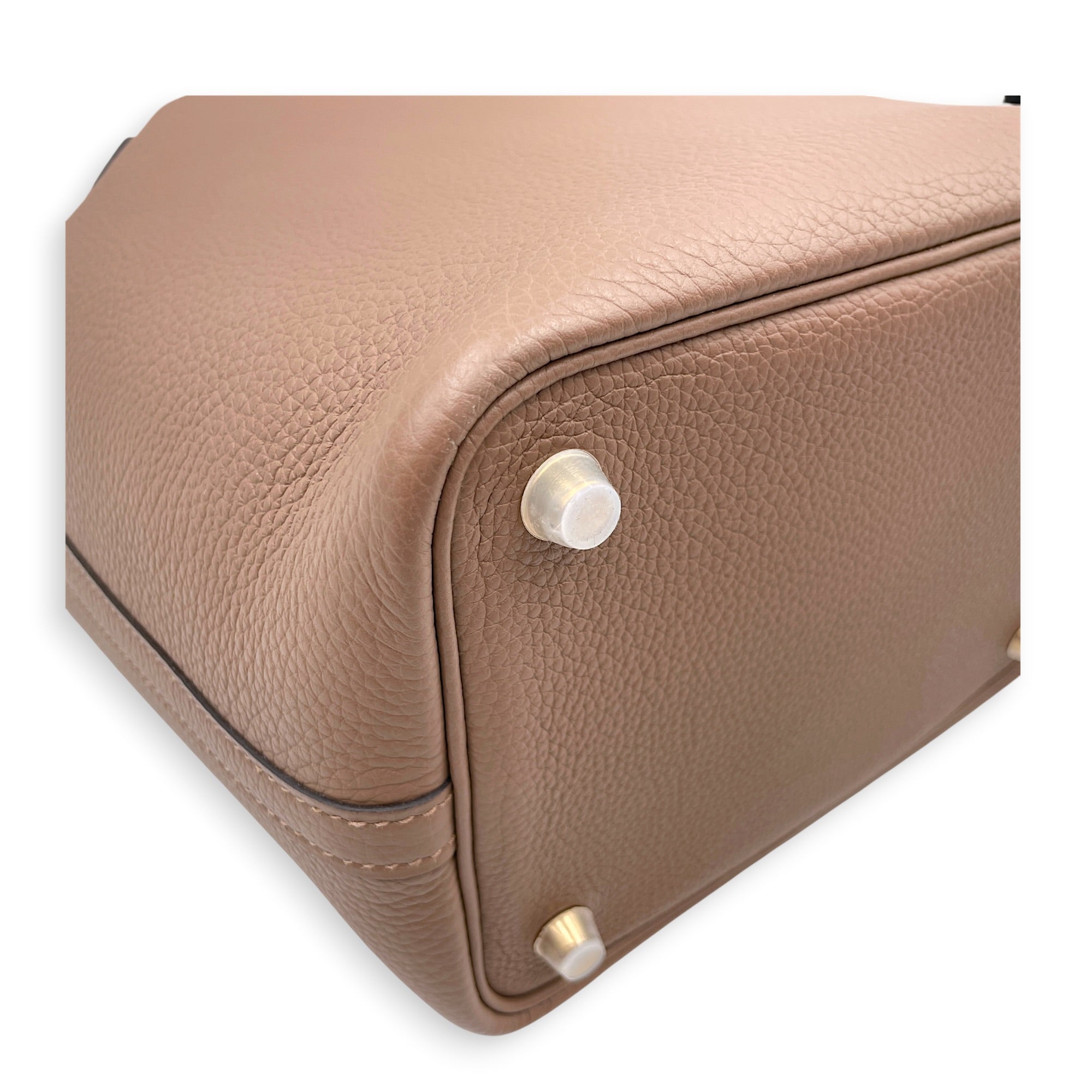Picotin 18 Beige de weimar in Maurice Gold hardware