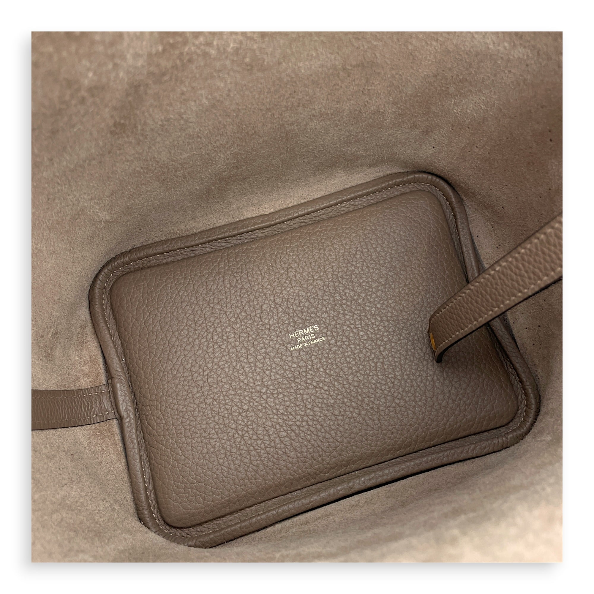 Picotin 18 Beige de weimar in Maurice Gold hardware