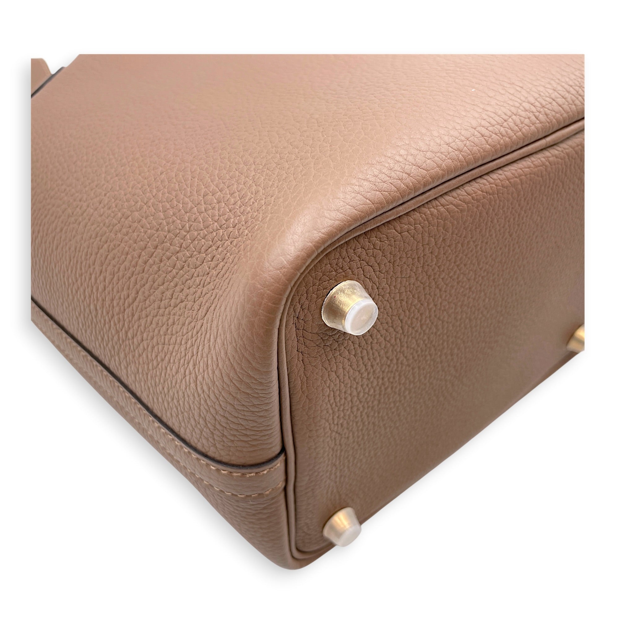 Picotin 18 Beige de weimar in Maurice Gold hardware