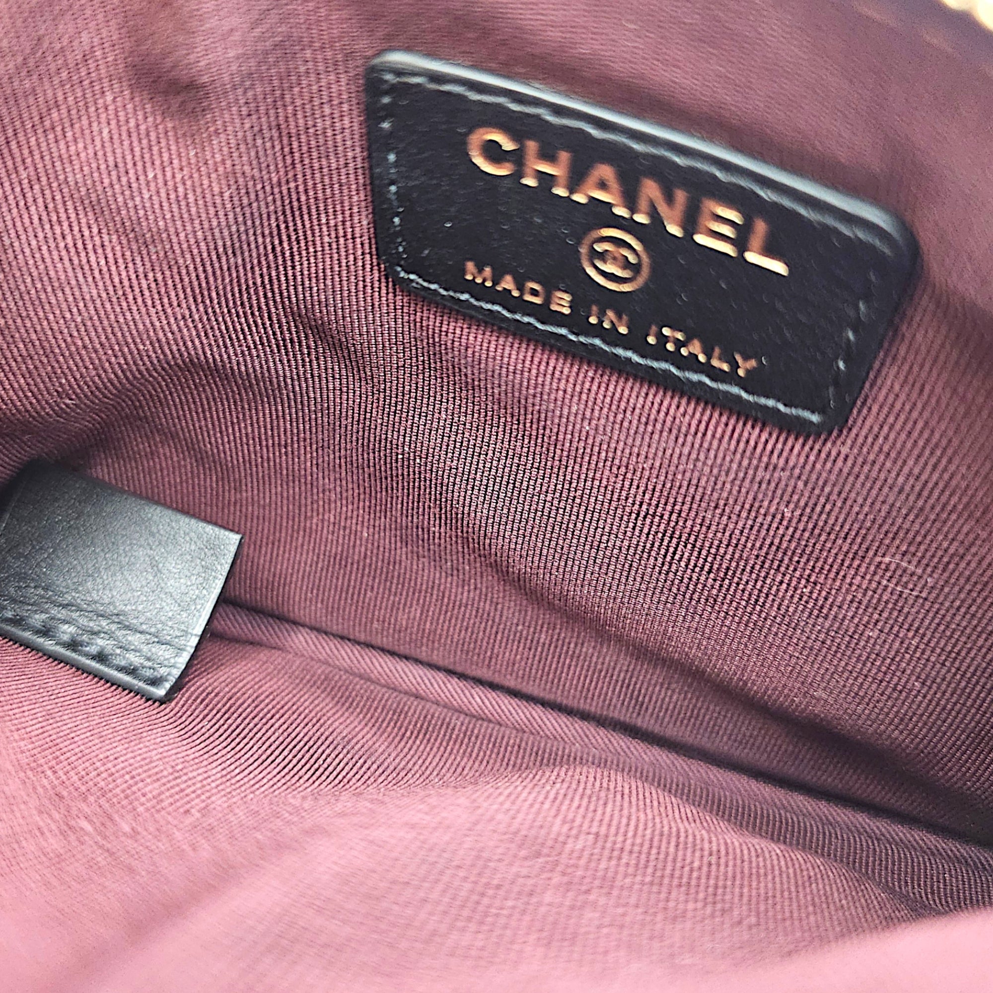 Qulited Reissue Lucky Charms O Case Wallet Black Pouch in Distressed Leather Gold hardware CL2607-22532 6