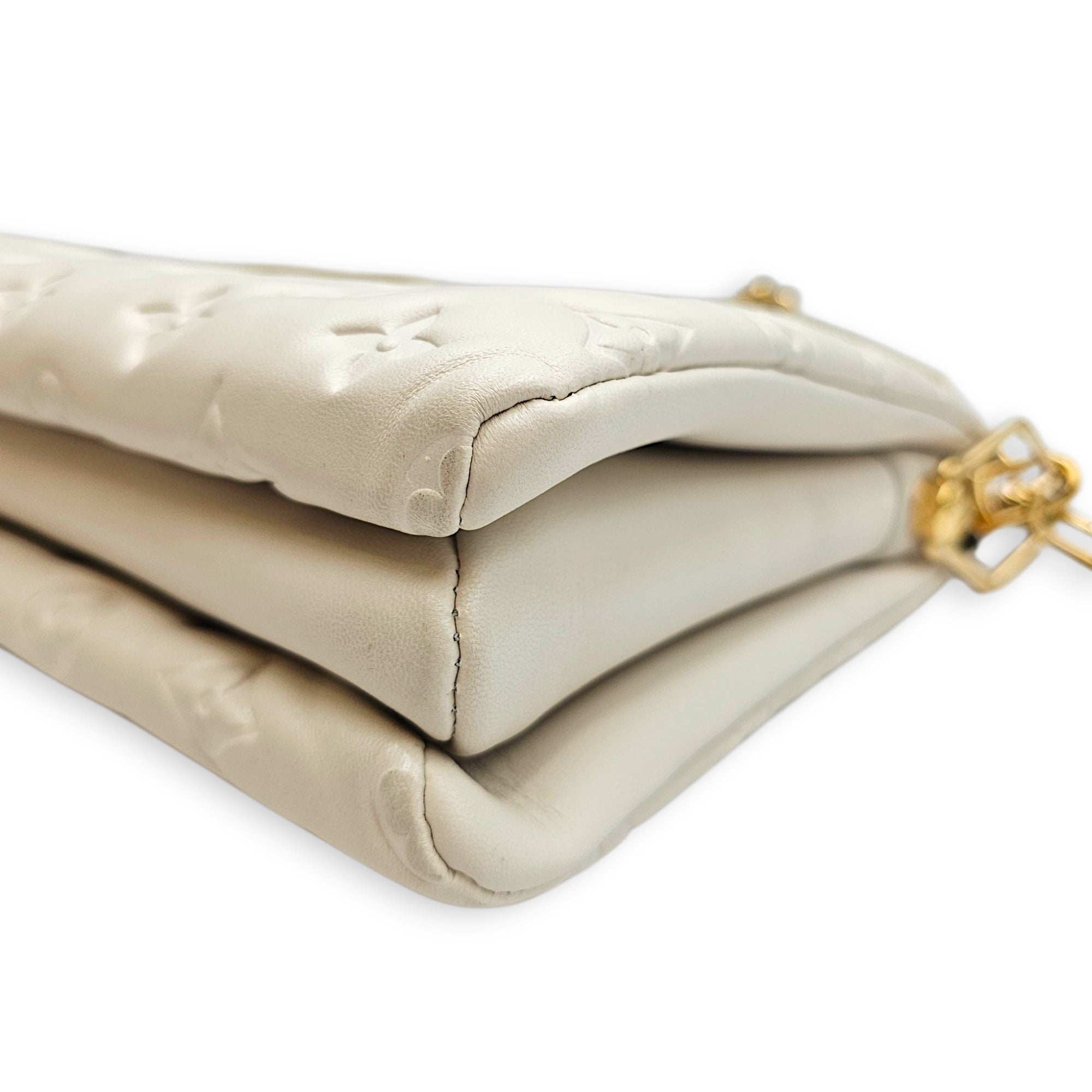 Coussin PM White Shoulder Bag in Lambskin Gold hardware CL2607-22560 9
