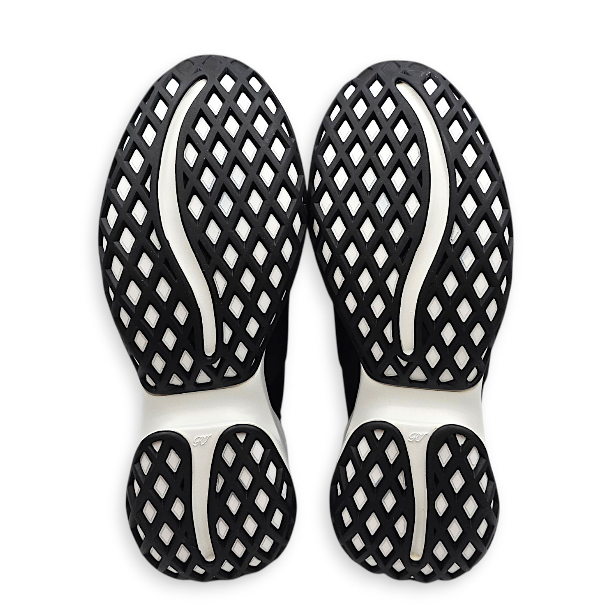 Viv Run Sneakers  39.5 Black Shoes in Canvas CL2607-22562 2