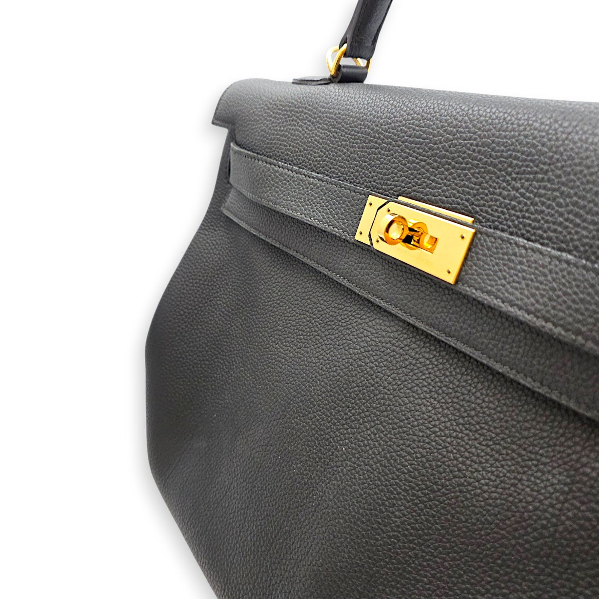 Kelly 40 Noir in Togo Gold hardware CL2607-22615 10