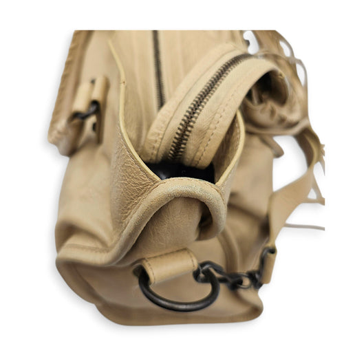 City Beige Shoulder Bag in Distressed Leather Ruthenium hardware CL2607-22644 11