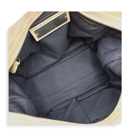 City Beige Shoulder Bag in Distressed Leather Ruthenium hardware