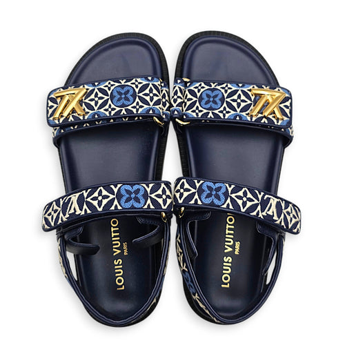 Sunset Flat Comfort 39 Blue Sandals in Calfskin Gold hardware CL2607-22726 1
