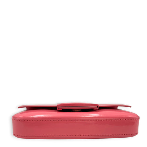 Baguette 18cm Pink Crossbody Bag in Patent Leather Silver hardware