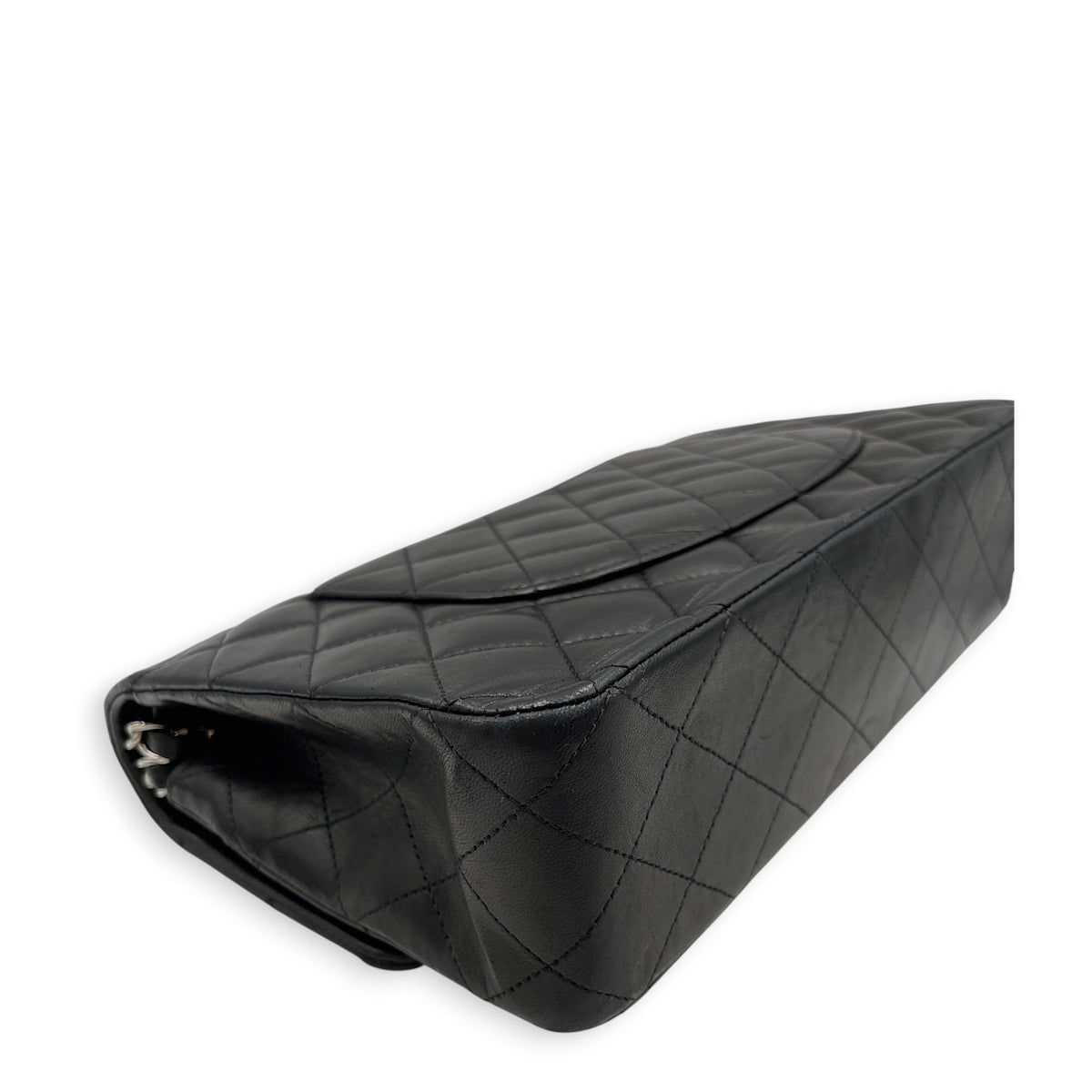 Classic Medium Black Shoulder Bag in Lambskin Silver hardware