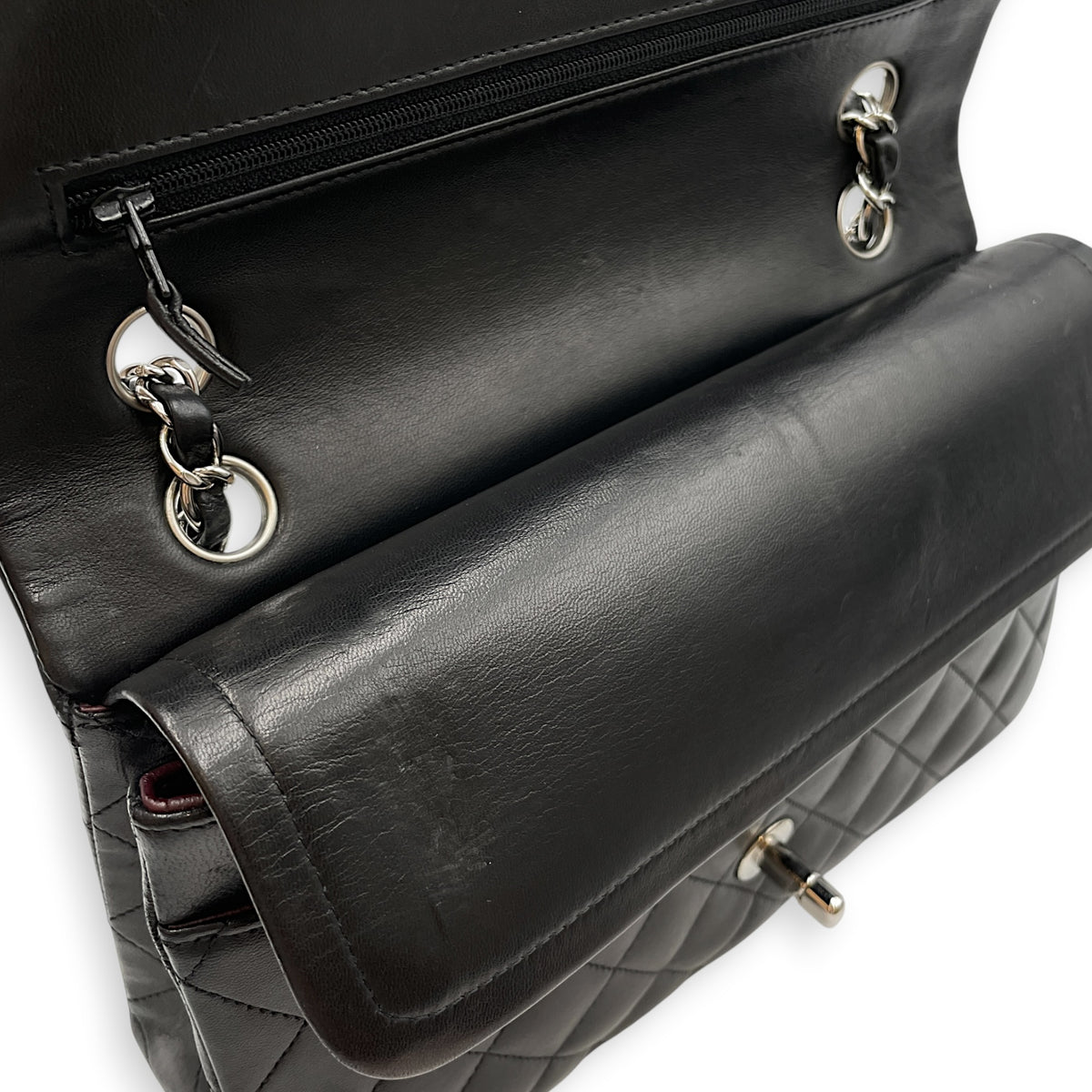 Classic Medium Black Shoulder Bag in Lambskin Silver hardware