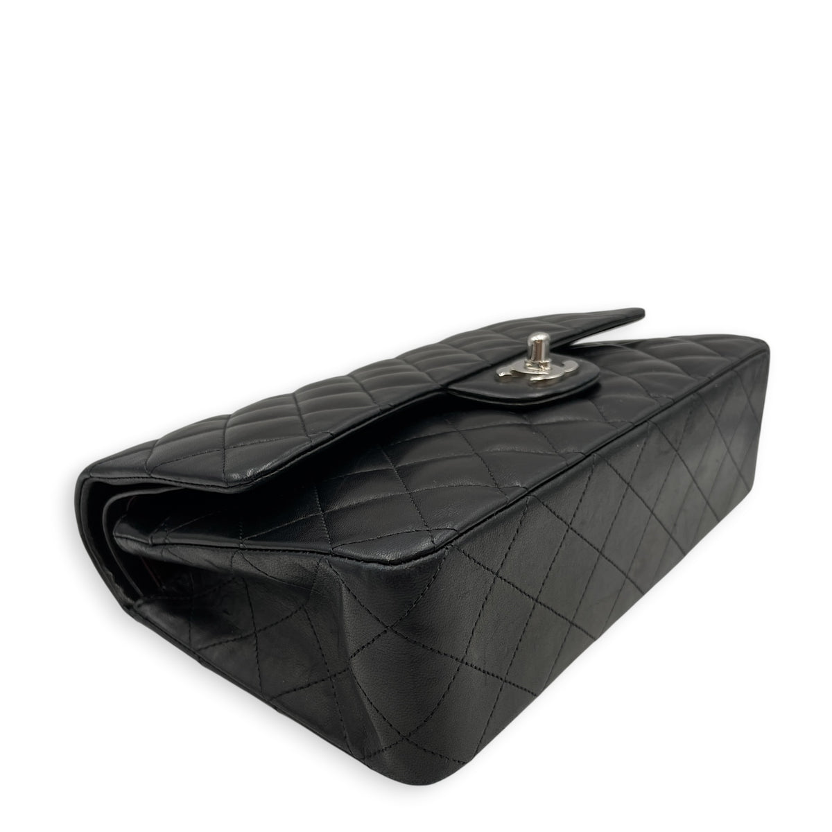 Classic Medium Black Shoulder Bag in Lambskin Silver hardware
