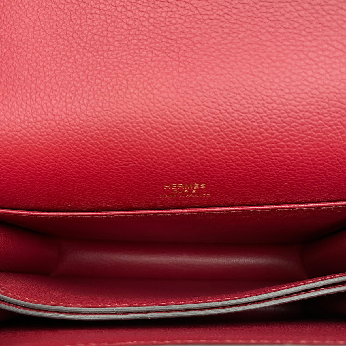 Roulis Mini Rouge Grenat in Evercolor Gold hardware