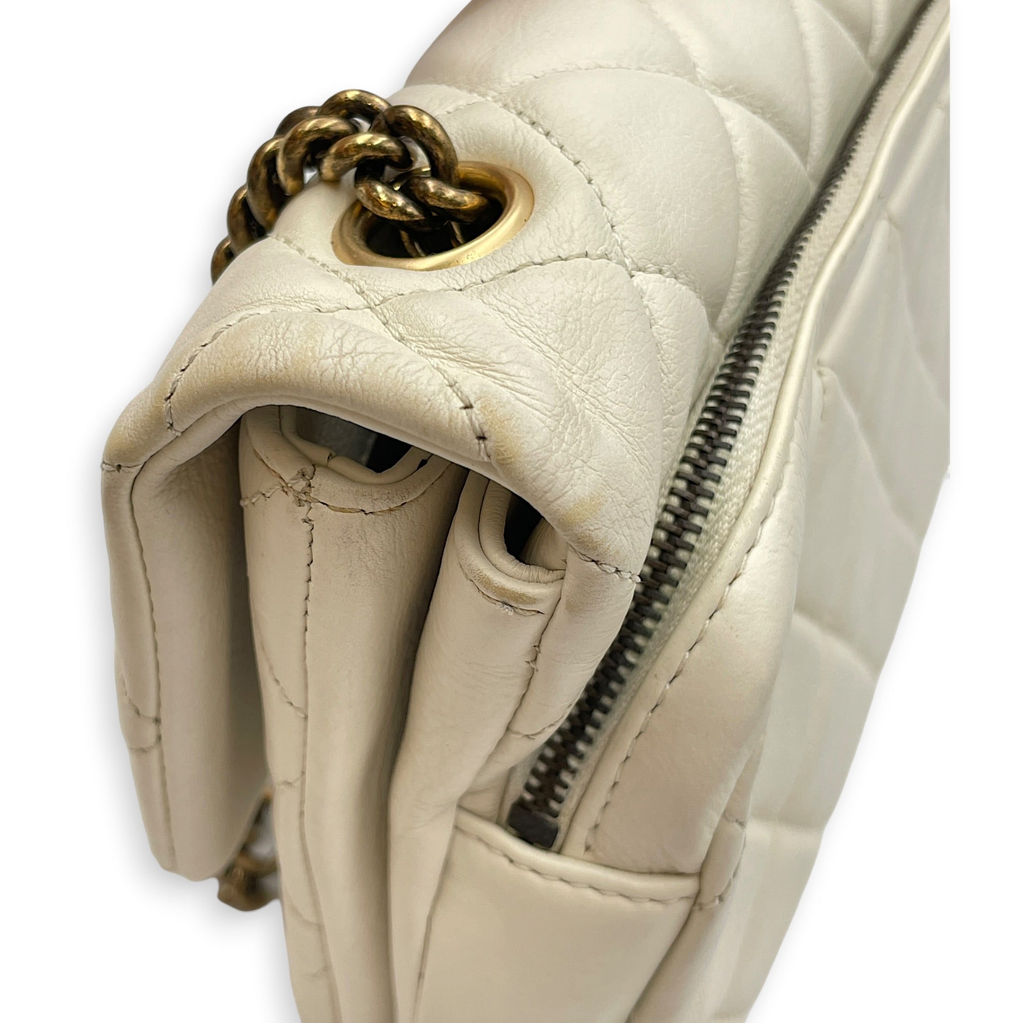 Timeless CC 30cm  White  Shoulder Bag in Calfskin Antique Brass hardware CL2608-023073 11