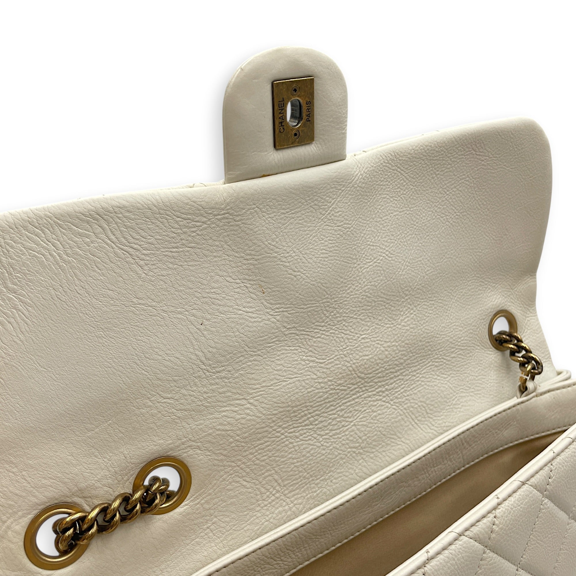 Timeless CC 30cm  White  Shoulder Bag in Calfskin Antique Brass hardware CL2608-023073 7