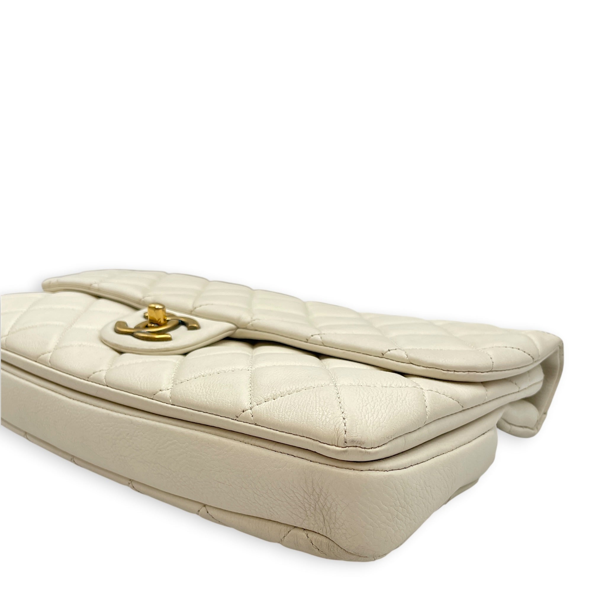 Timeless CC 30cm  White  Shoulder Bag in Calfskin Antique Brass hardware CL2608-023073 9