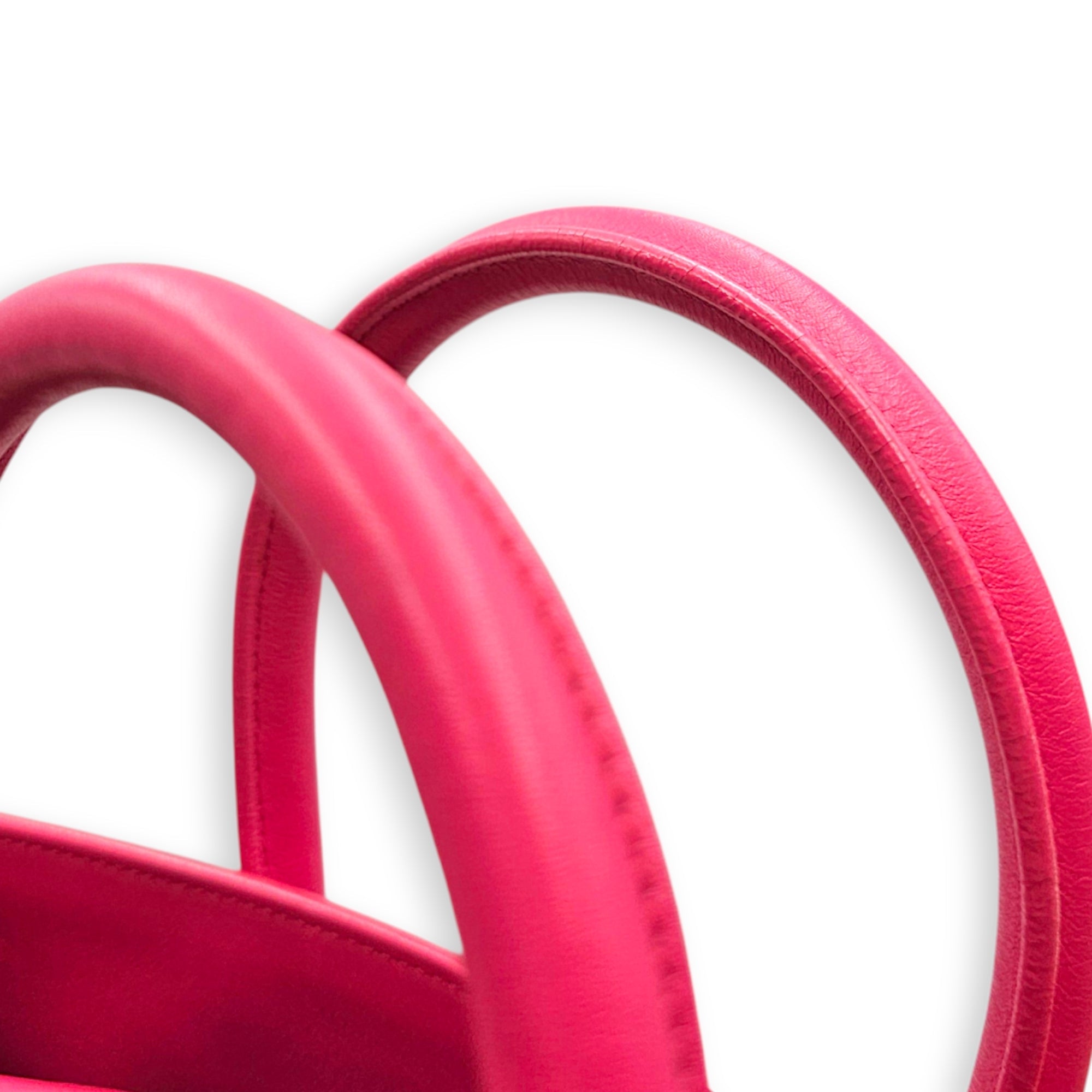 Sac de Jour 30cm Fuchsia Shoulder Bag in Calfskin Gold hardware CL2608-023094 15