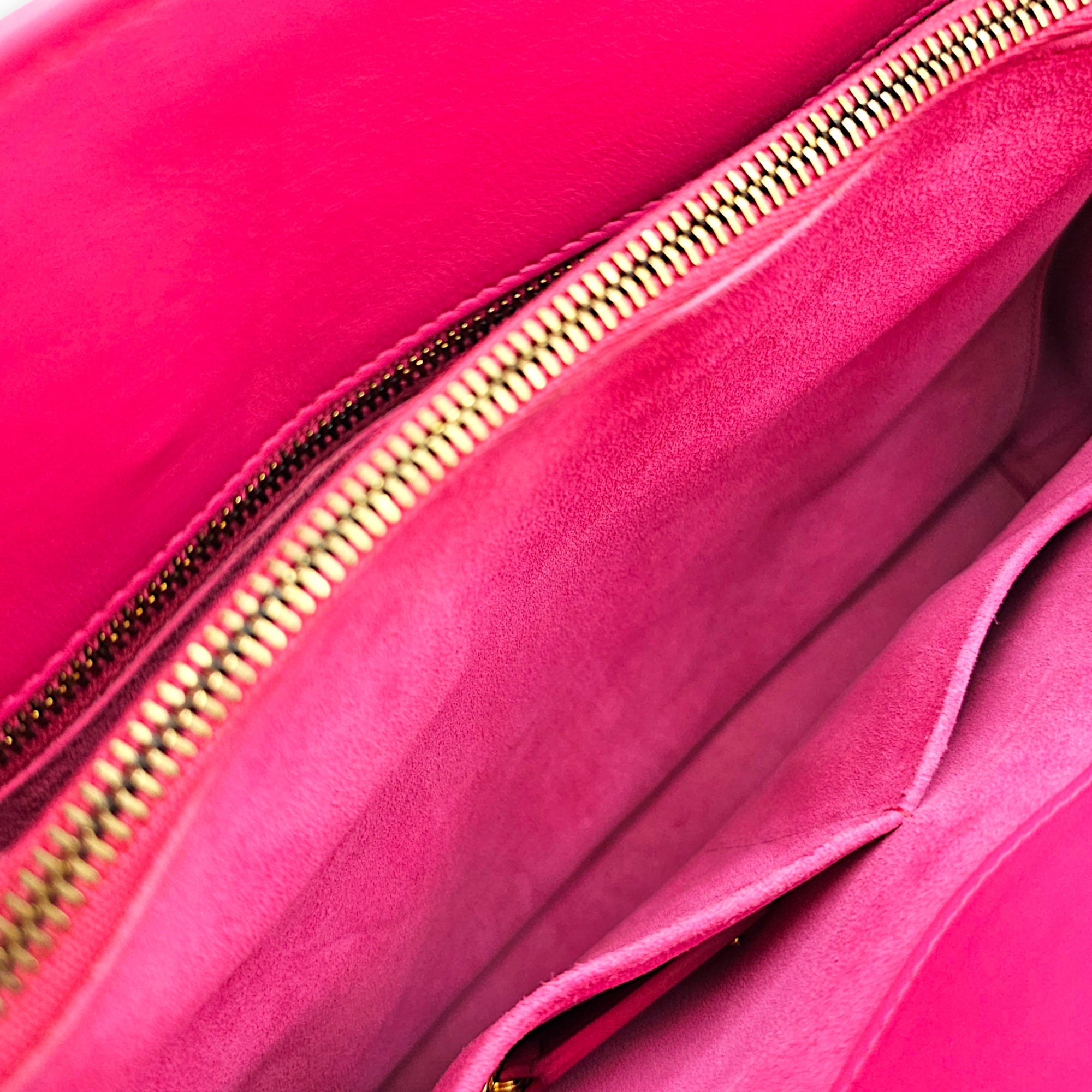 Sac de Jour 30cm Fuchsia Shoulder Bag in Calfskin Gold hardware CL2608-023094 6