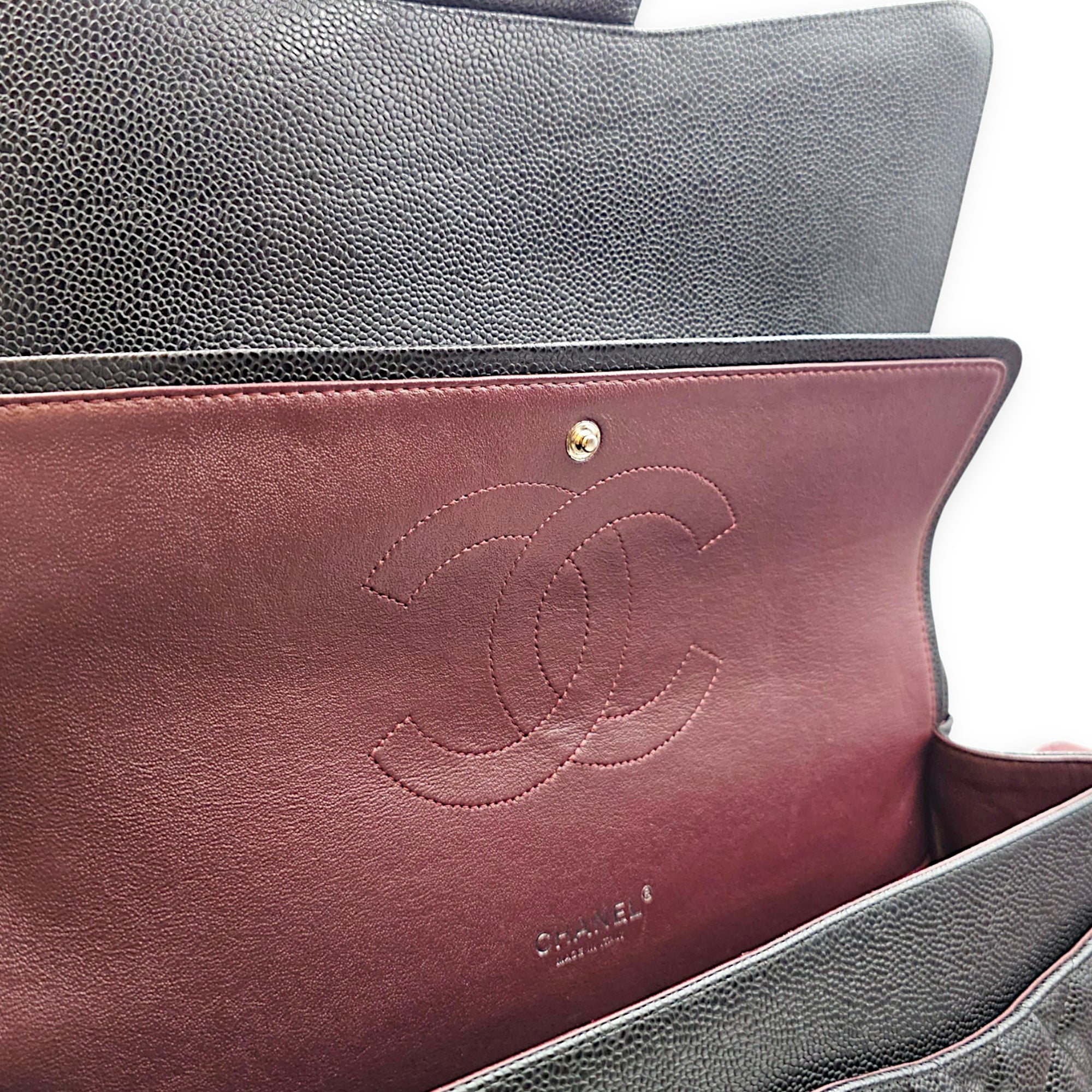 Classic Double Flap  Maxi Black Shoulder Bag in Caviar Leather Silver hardware CL2608-023103 12
