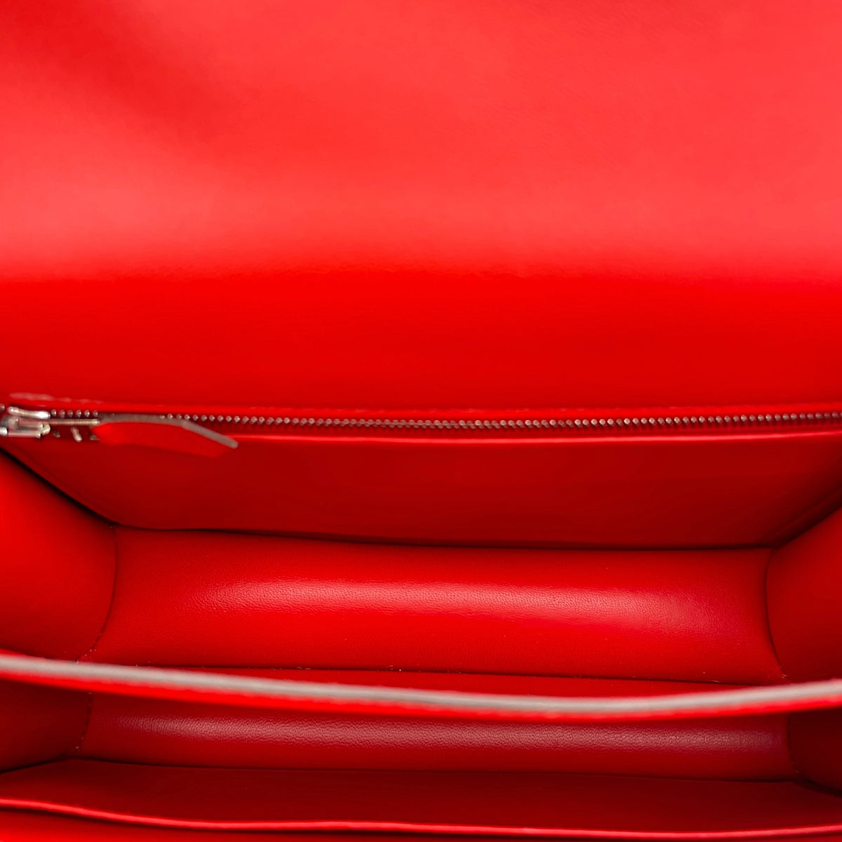 Constance 24 Rouge de Coeur in Epsom Palladium hardware