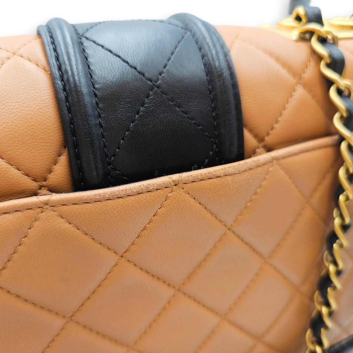 Elegant Flap  Caramel/Black Shoulder Bag in Lambskin Gold hardware