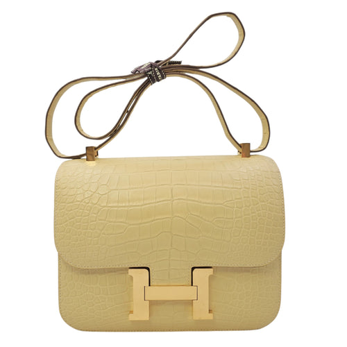 Constance 24 Vanille in Matte Alligator Gold hardware