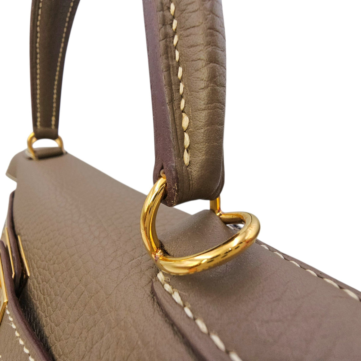 Kelly 28 Etoupe in Clemence Gold hardware