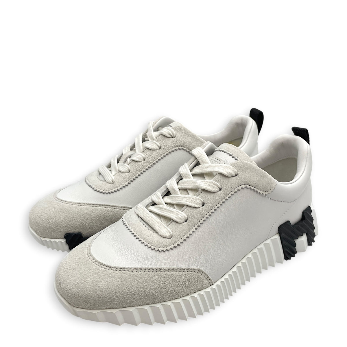 Bouncing sneaker. Sz:36.5 White Sneakers in Suede Leather
