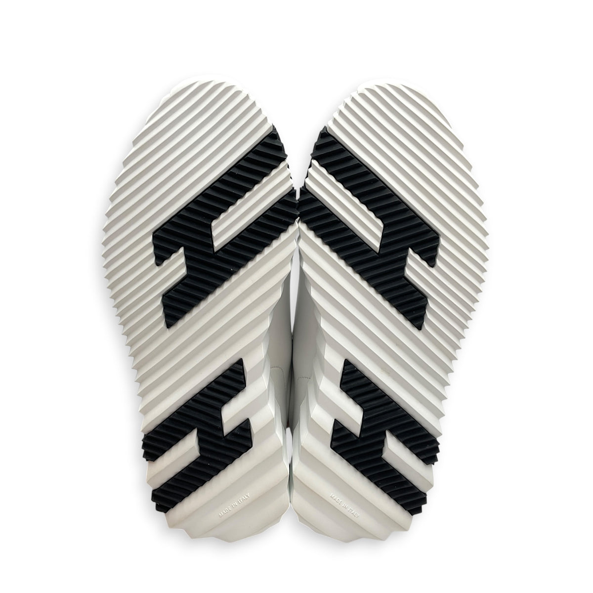 Bouncing sneaker. Sz:36.5 White Sneakers in Suede Leather