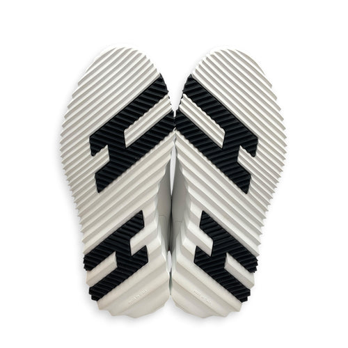 Bouncing sneaker. Sz:36.5 White Sneakers in Suede Leather