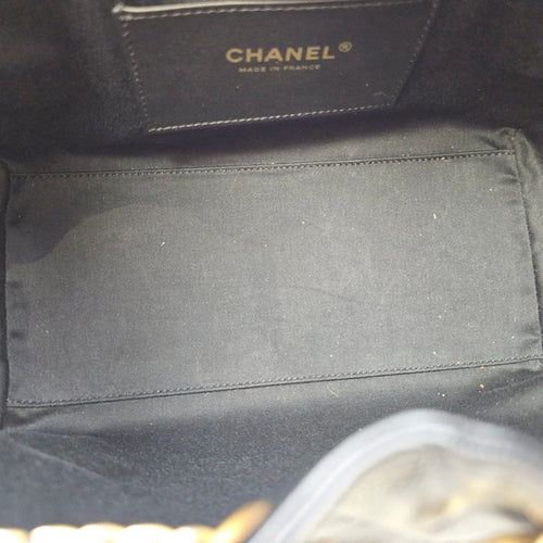 C25 Black Shoulder Bag in Caviar Leather Gold hardware