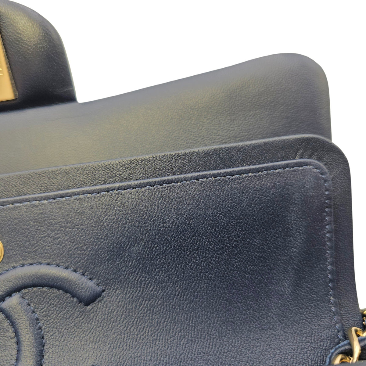 Classic Small Navy Blue Shoulder Bag in Lambskin Gold hardware
