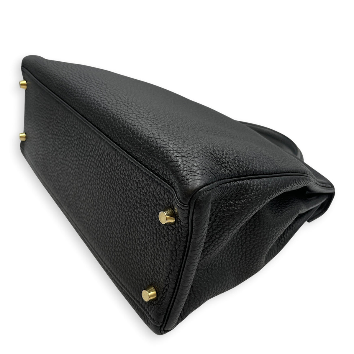 Kelly 32 Noir in Togo Gold hardware
