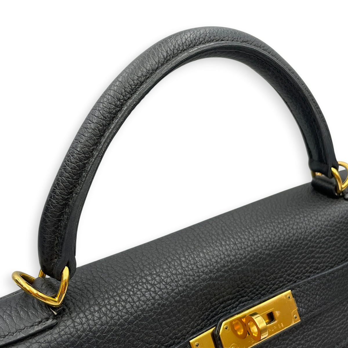 Kelly 32 Noir in Togo Gold hardware