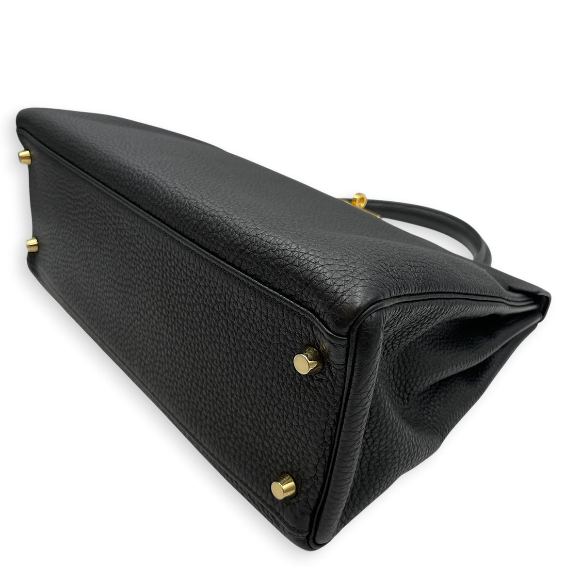 Kelly 32 Noir in Togo Gold hardware