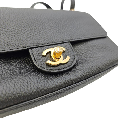 Mini Flap Bag Black Shoulder Bag in Grained calfskin Gold hardware