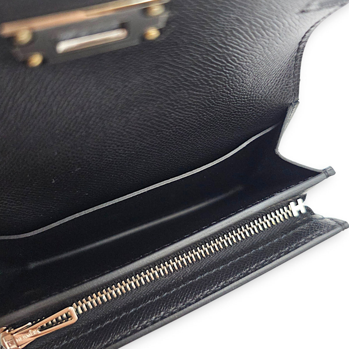Kelly Pocket Slim  Noir Wallet in Madame Palladium hardware