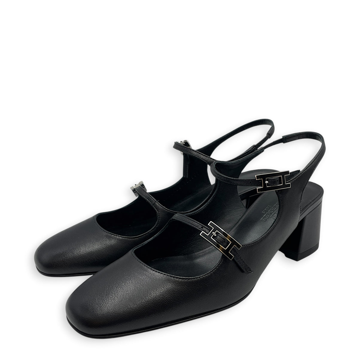 Jackie 50 37 Noir Pump in Goat Leather Silver hardware