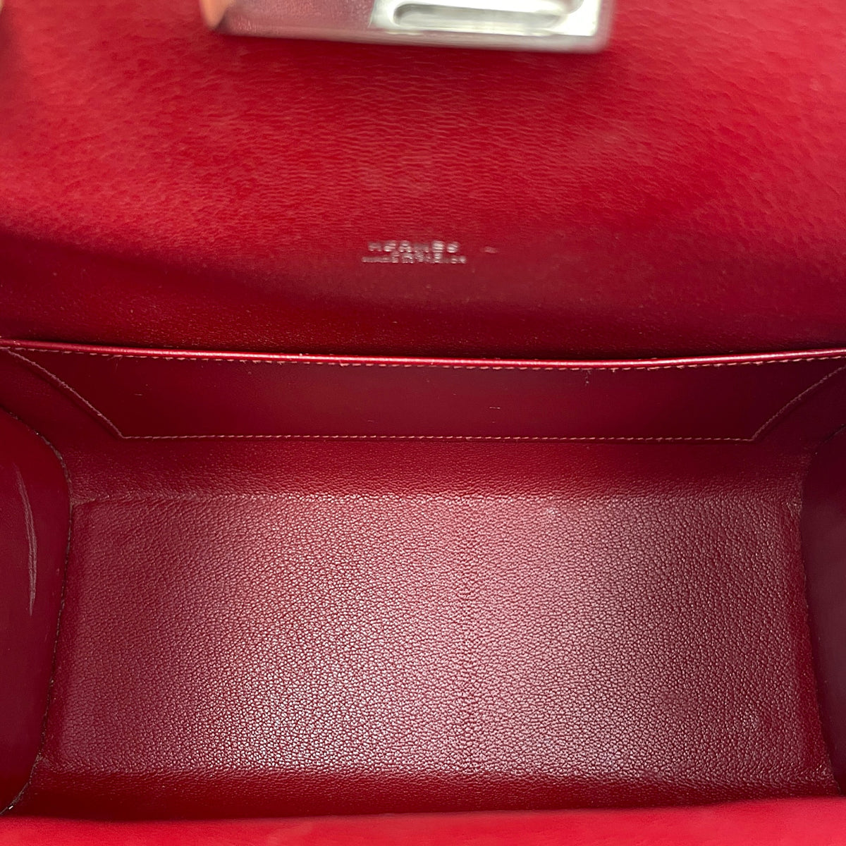Toolbox Waffle Rouge Vif in Calfskin Palladium hardware