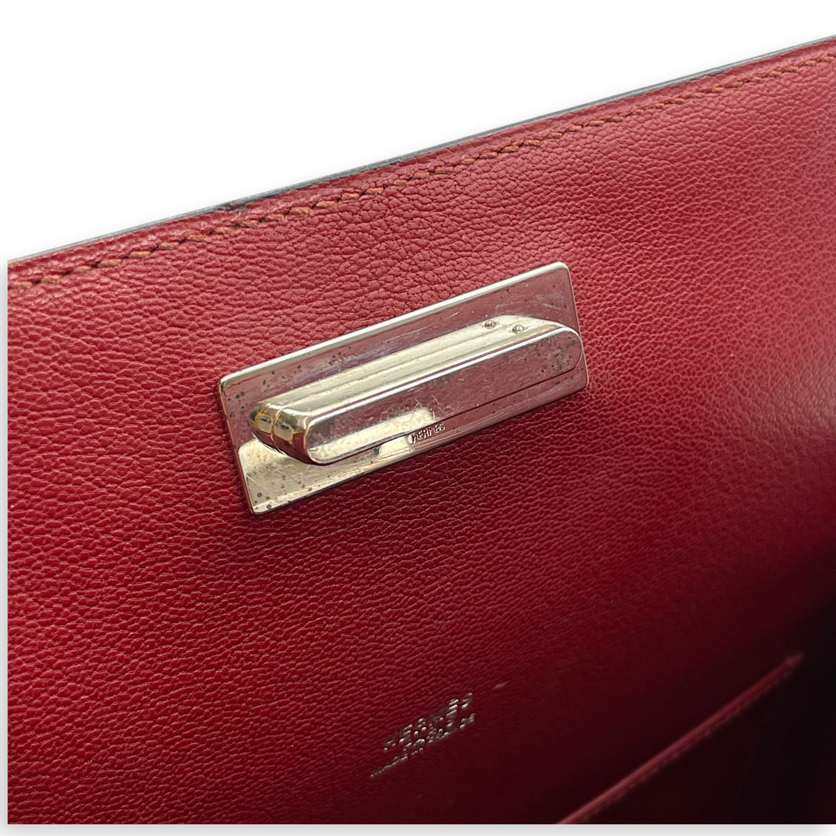 Toolbox Waffle Rouge Vif in Calfskin Palladium hardware